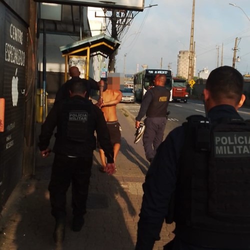 Homem é preso por invadir e furtar loja no Centro de Volta Redonda